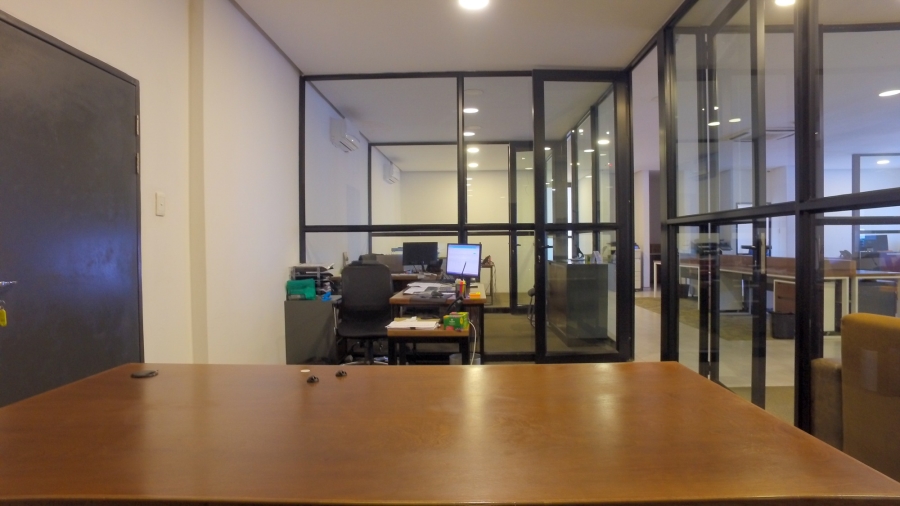 To Let commercial Property for Rent in Oos Einde North West